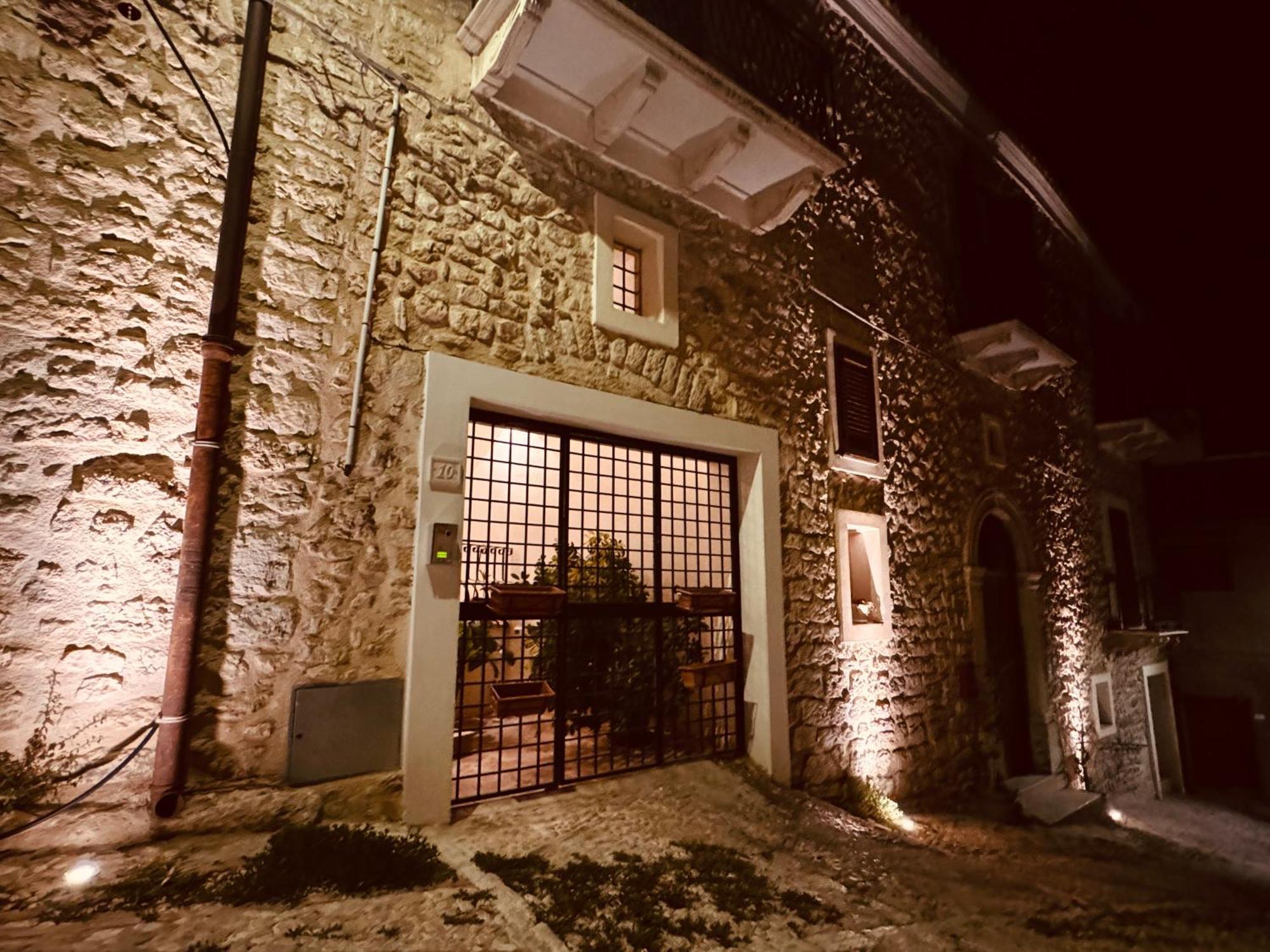 Le Camere Dell'Emiro Castronuovo di Sicilia エクステリア 写真